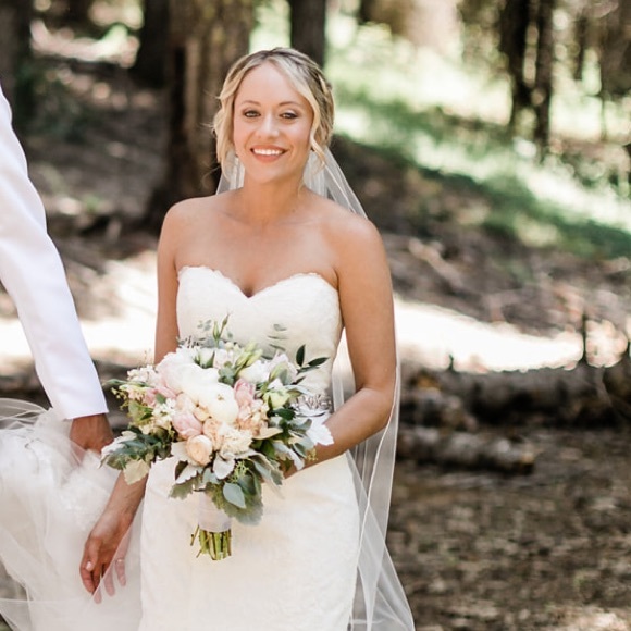 Meet your Posher, Amy - Picture 1 of 1